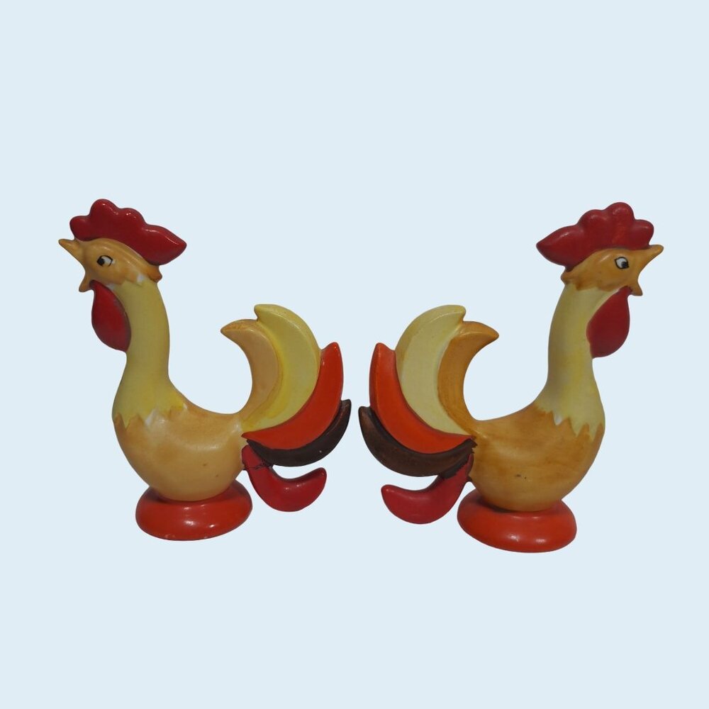 Holt Howard Crowing Roosters Salt Pepper Shakers Vintage Table Decor Collectible